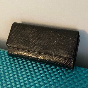 Jessica Simpson Black Zipper Credit Card Textured Wallet  EUC